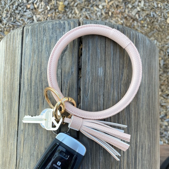 Key chain - Picture 2 of 8